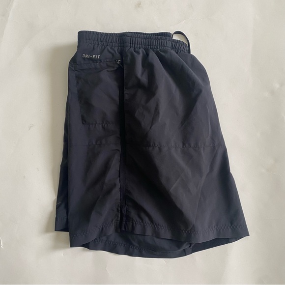 Nike Dri Fit Yoga Shorts perfect for the gym - Picture 3 of 4